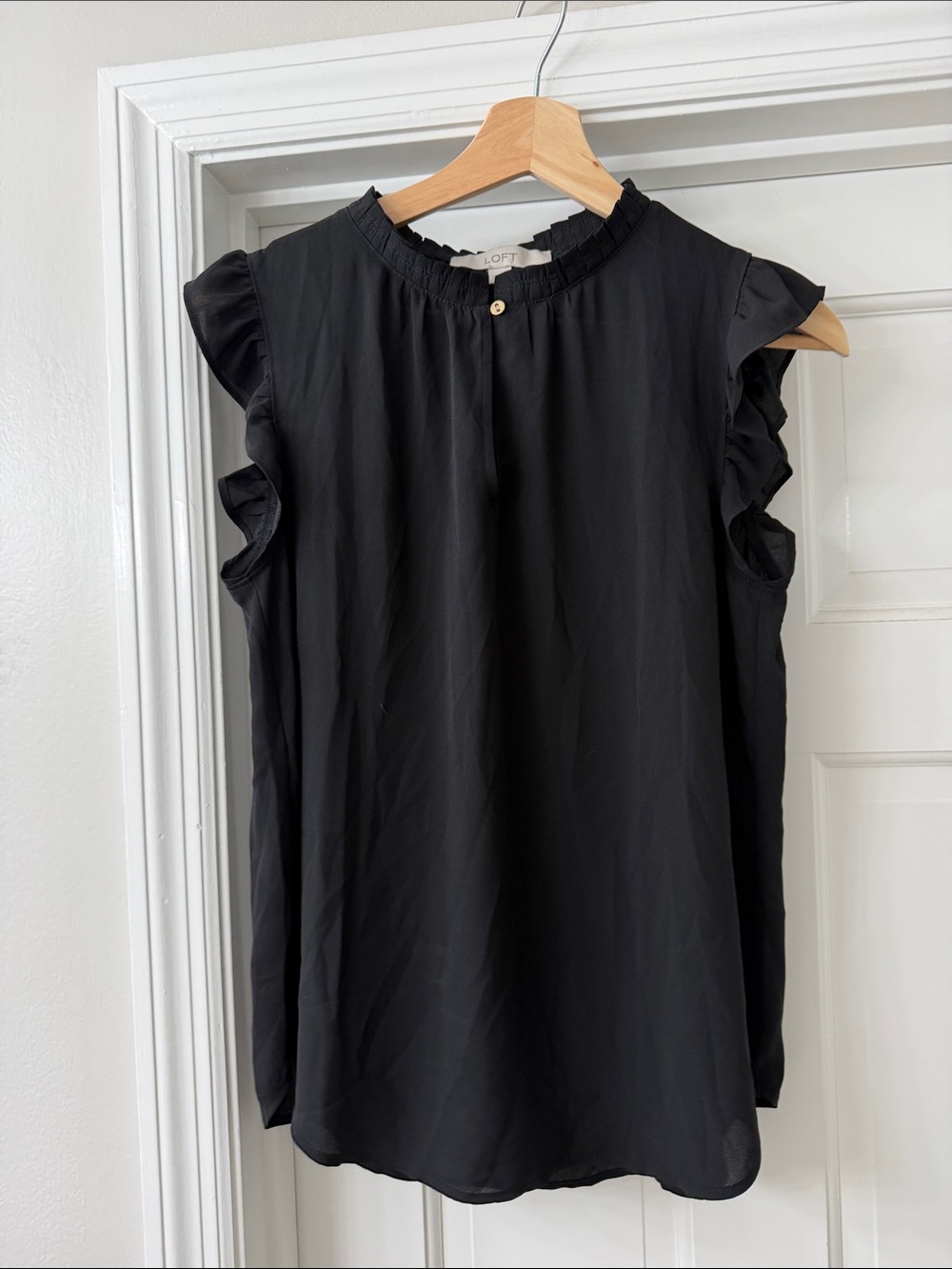 LOFT Black Ruffle-Sleeve Shell Top